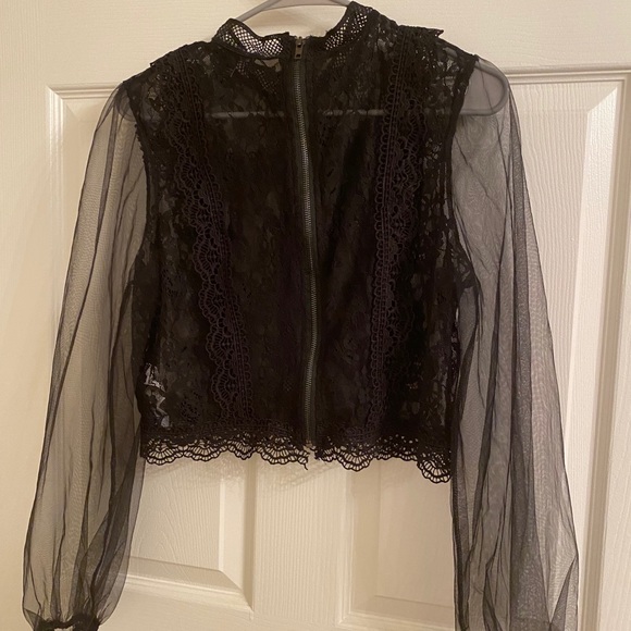 Lace High Neck long-sleeved Crop Top - Picture 2 of 2